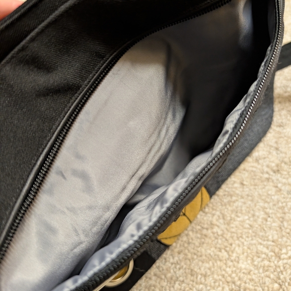 JAK’S Leaf Pattern Convertible Shoulder Bag & Crossbody - Charcoal/Yellow - Picture 5 of 6